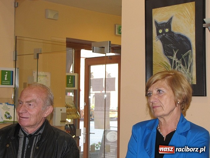 Zdjęcie w galerii na portalu naszraciborz.pl: Batik na ścianach RCI wiadomości z regionu