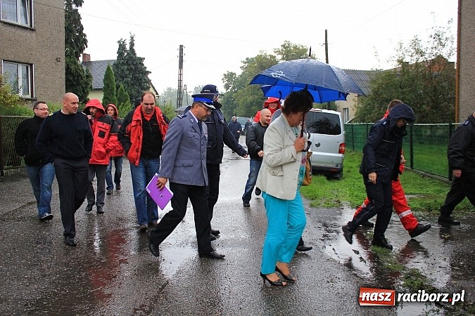 Zdjęcie w galerii na portalu naszraciborz.pl: Akcja antyterrorystów w Nieboczowach. Tu nie ma miejsca na pomyłki wiadomości z regionu