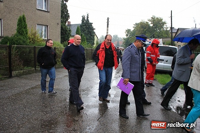 Zdjęcie w galerii na portalu naszraciborz.pl: Akcja antyterrorystów w Nieboczowach. Tu nie ma miejsca na pomyłki wiadomości z regionu