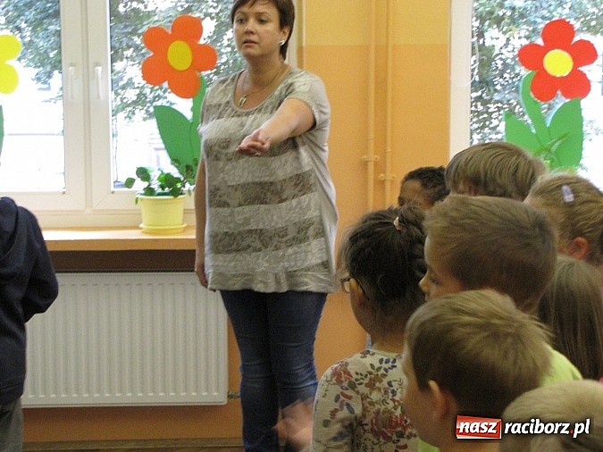 Zdjęcie w galerii na portalu naszraciborz.pl: Multikulturowe 6-latki w Szkole Podstawowej nr 13 wiadomości z regionu