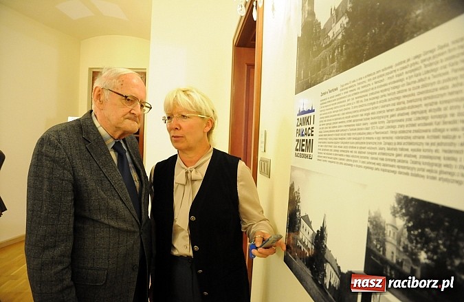 Zdjęcie w galerii na portalu naszraciborz.pl: Zamki i pałace ziemi raciborskiej - wernisaż interesującej wystawy wiadomości z regionu