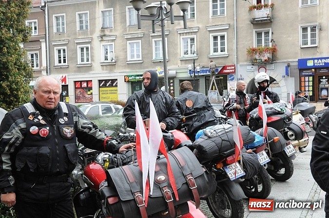 Zdjęcie w galerii na portalu naszraciborz.pl: XIII Rajd Katyński zawitał dziś do Raciborza wiadomości z regionu