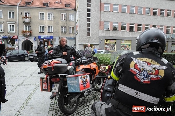Zdjęcie w galerii na portalu naszraciborz.pl: XIII Rajd Katyński zawitał dziś do Raciborza wiadomości z regionu