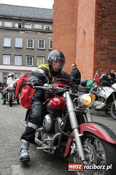 Zdjęcie w galerii na portalu naszraciborz.pl: XIII Rajd Katyński zawitał dziś do Raciborza wiadomości z regionu