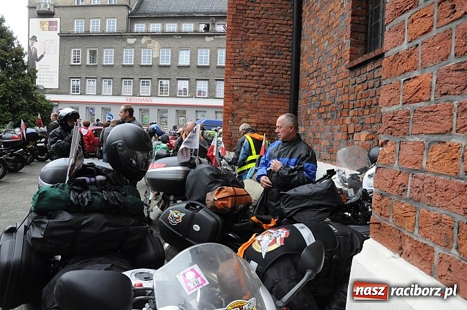 Zdjęcie w galerii na portalu naszraciborz.pl: XIII Rajd Katyński zawitał dziś do Raciborza wiadomości z regionu