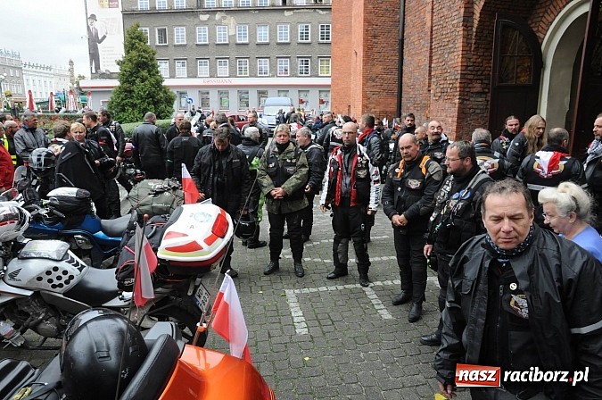Zdjęcie w galerii na portalu naszraciborz.pl: XIII Rajd Katyński zawitał dziś do Raciborza wiadomości z regionu