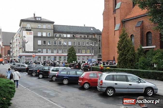 Zdjęcie w galerii na portalu naszraciborz.pl: XIII Rajd Katyński zawitał dziś do Raciborza wiadomości z regionu