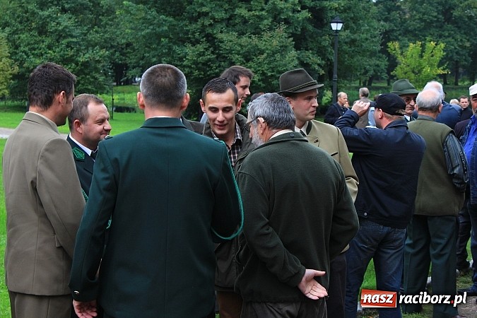 Zdjęcie w galerii na portalu naszraciborz.pl: Myśliwi świętowali dziś w Rudach 90-lecie PZŁ wiadomości z regionu