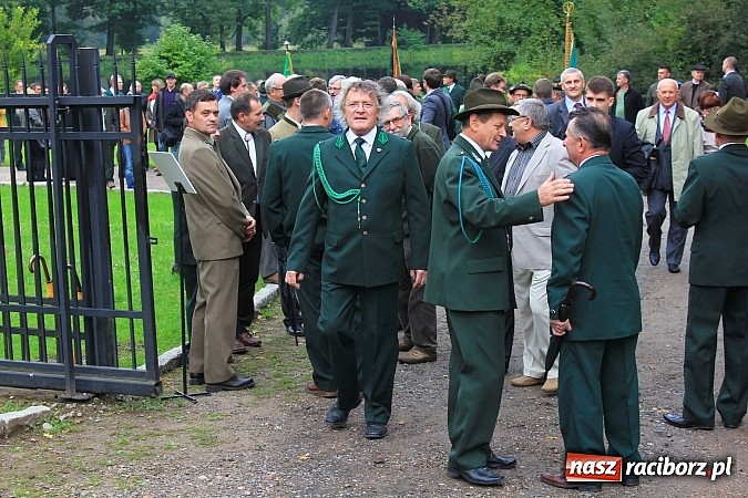 Zdjęcie w galerii na portalu naszraciborz.pl: Myśliwi świętowali dziś w Rudach 90-lecie PZŁ wiadomości z regionu
