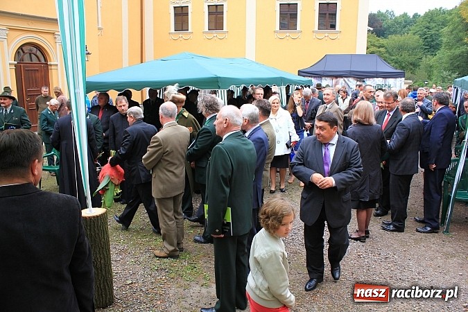 Zdjęcie w galerii na portalu naszraciborz.pl: Myśliwi świętowali dziś w Rudach 90-lecie PZŁ wiadomości z regionu