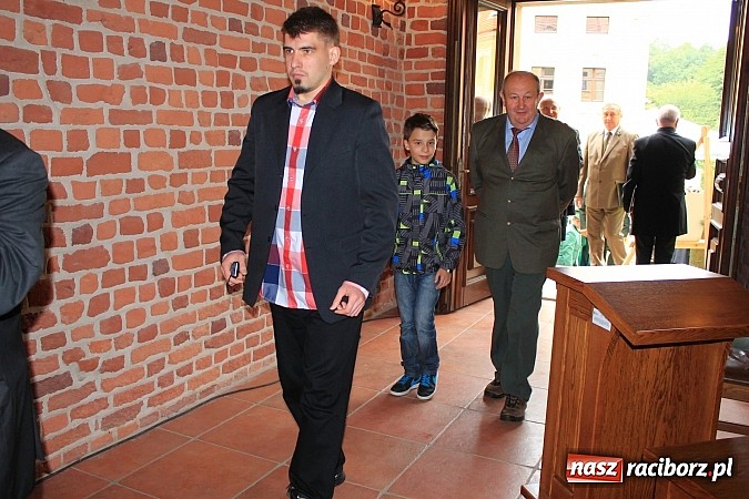 Zdjęcie w galerii na portalu naszraciborz.pl: Myśliwi świętowali dziś w Rudach 90-lecie PZŁ wiadomości z regionu