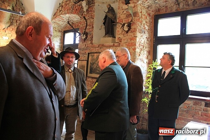 Zdjęcie w galerii na portalu naszraciborz.pl: Myśliwi świętowali dziś w Rudach 90-lecie PZŁ wiadomości z regionu