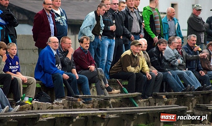 Zdjęcie w galerii na portalu naszraciborz.pl: Tworków kontra Owsiszcze. Szesnaście lat oczekiwania na remis wiadomości z regionu