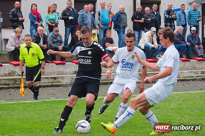 Zdjęcie w galerii na portalu naszraciborz.pl: Tworków kontra Owsiszcze. Szesnaście lat oczekiwania na remis wiadomości z regionu