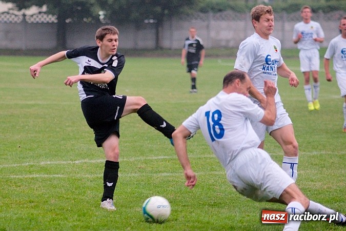 Zdjęcie w galerii na portalu naszraciborz.pl: Tworków kontra Owsiszcze. Szesnaście lat oczekiwania na remis wiadomości z regionu