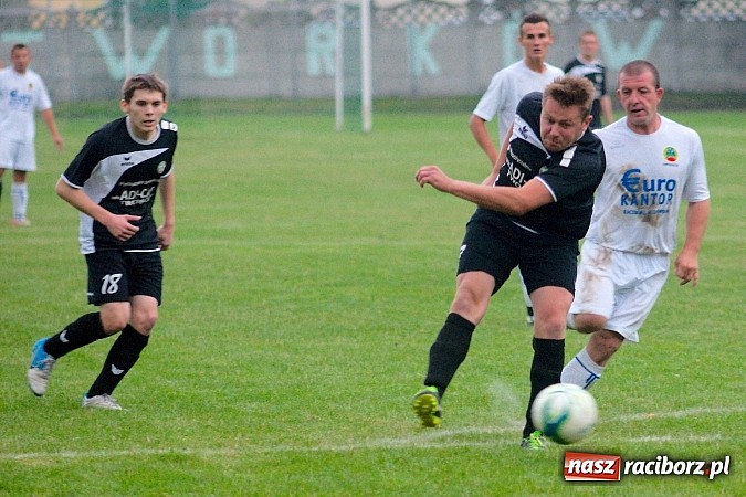 Zdjęcie w galerii na portalu naszraciborz.pl: Tworków kontra Owsiszcze. Szesnaście lat oczekiwania na remis wiadomości z regionu