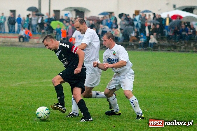 Zdjęcie w galerii na portalu naszraciborz.pl: Tworków kontra Owsiszcze. Szesnaście lat oczekiwania na remis wiadomości z regionu