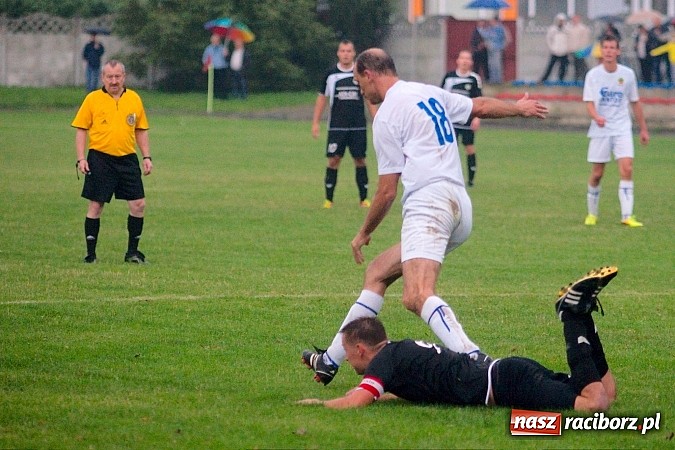 Zdjęcie w galerii na portalu naszraciborz.pl: Tworków kontra Owsiszcze. Szesnaście lat oczekiwania na remis wiadomości z regionu