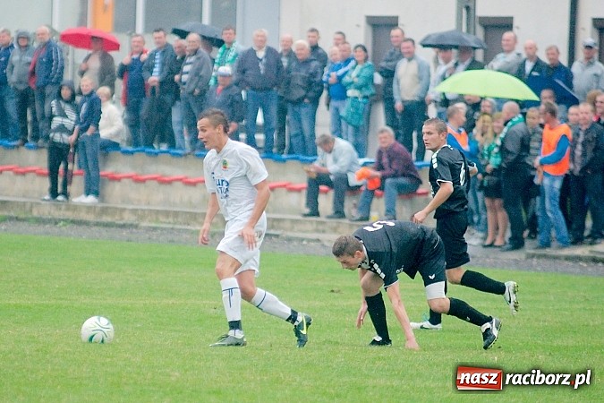 Zdjęcie w galerii na portalu naszraciborz.pl: Tworków kontra Owsiszcze. Szesnaście lat oczekiwania na remis wiadomości z regionu