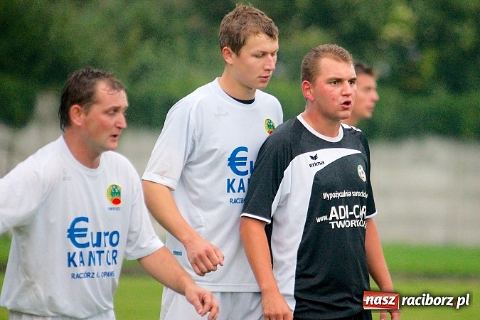 Zdjęcie w galerii na portalu naszraciborz.pl: Tworków kontra Owsiszcze. Szesnaście lat oczekiwania na remis wiadomości z regionu