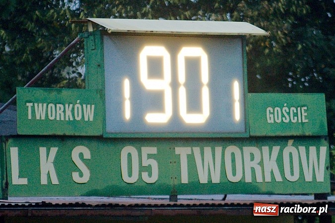 Zdjęcie w galerii na portalu naszraciborz.pl: Tworków kontra Owsiszcze. Szesnaście lat oczekiwania na remis wiadomości z regionu