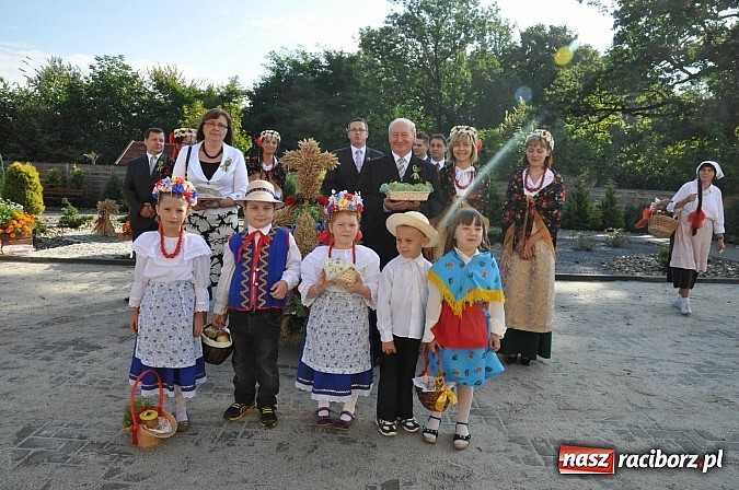 Zdjęcie w galerii na portalu naszraciborz.pl: Łubowice 2013 - święto plonów w rodzinnej miejscowości Josepha von Eichendorffa wiadomości z regionu