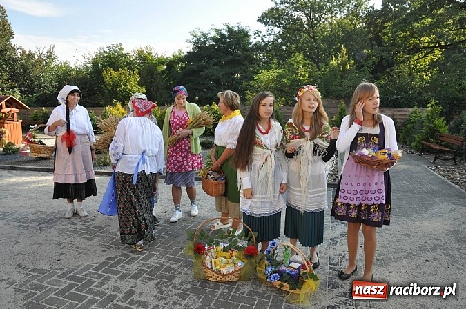 Zdjęcie w galerii na portalu naszraciborz.pl: Łubowice 2013 - święto plonów w rodzinnej miejscowości Josepha von Eichendorffa wiadomości z regionu