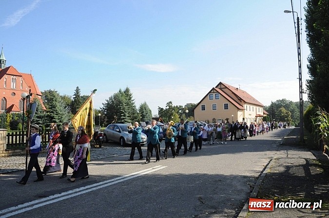 Zdjęcie w galerii na portalu naszraciborz.pl: Łubowice 2013 - święto plonów w rodzinnej miejscowości Josepha von Eichendorffa wiadomości z regionu