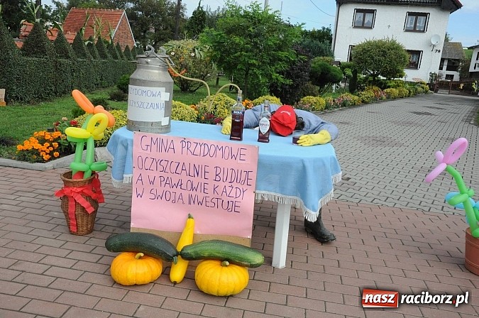 Zdjęcie w galerii na portalu naszraciborz.pl: VIP-y i specjalna ochrona na dożynkach w Pawłowie wiadomości z regionu