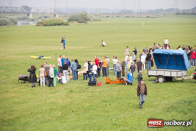 Zdjęcie w galerii na portalu naszraciborz.pl: Raciborskie air-show z dużą frekwencją wiadomości z regionu