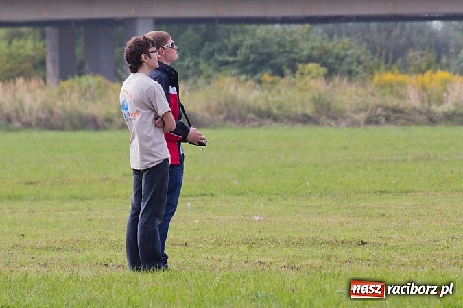 Zdjęcie w galerii na portalu naszraciborz.pl: Raciborskie air-show z dużą frekwencją wiadomości z regionu