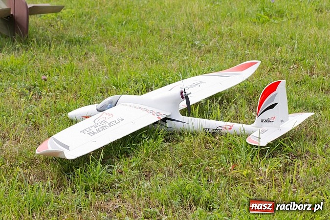 Zdjęcie w galerii na portalu naszraciborz.pl: Raciborskie air-show z dużą frekwencją wiadomości z regionu