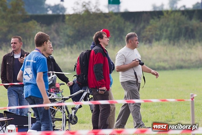 Zdjęcie w galerii na portalu naszraciborz.pl: Raciborskie air-show z dużą frekwencją wiadomości z regionu