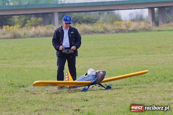 Zdjęcie w galerii na portalu naszraciborz.pl: Raciborskie air-show z dużą frekwencją wiadomości z regionu