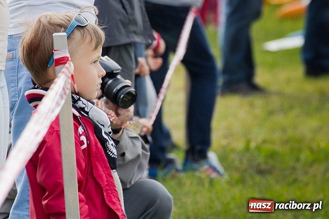 Zdjęcie w galerii na portalu naszraciborz.pl: Raciborskie air-show z dużą frekwencją wiadomości z regionu