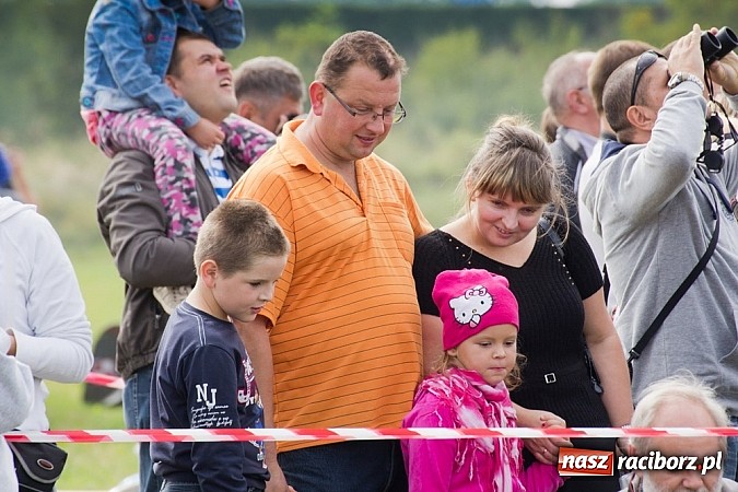 Zdjęcie w galerii na portalu naszraciborz.pl: Raciborskie air-show z dużą frekwencją wiadomości z regionu