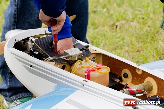 Zdjęcie w galerii na portalu naszraciborz.pl: Raciborskie air-show z dużą frekwencją wiadomości z regionu