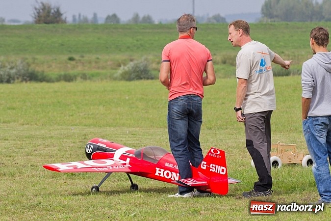 Zdjęcie w galerii na portalu naszraciborz.pl: Raciborskie air-show z dużą frekwencją wiadomości z regionu