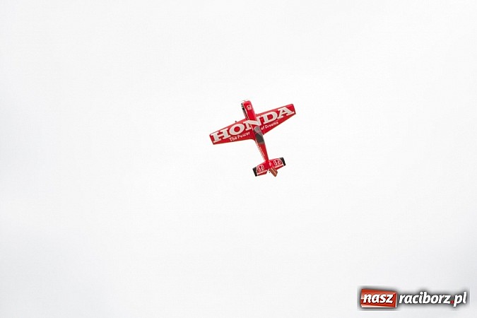 Zdjęcie w galerii na portalu naszraciborz.pl: Raciborskie air-show z dużą frekwencją wiadomości z regionu