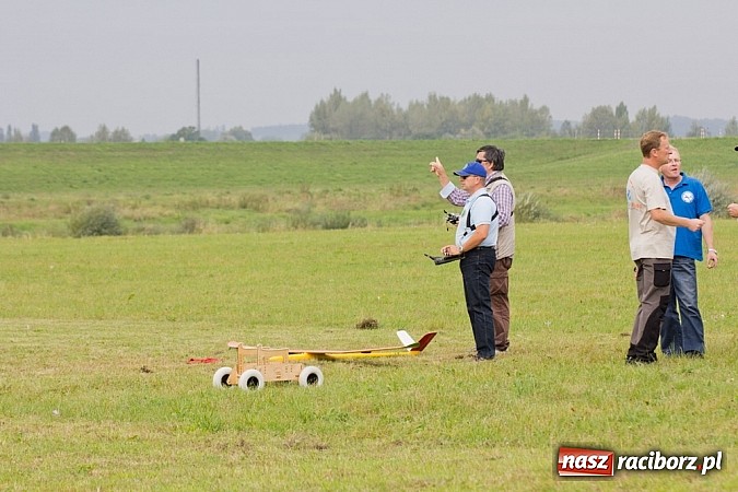 Zdjęcie w galerii na portalu naszraciborz.pl: Raciborskie air-show z dużą frekwencją wiadomości z regionu
