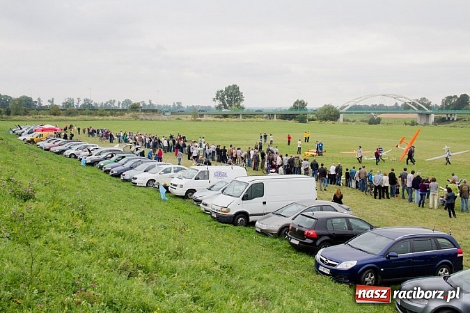 Zdjęcie w galerii na portalu naszraciborz.pl: Raciborskie air-show z dużą frekwencją wiadomości z regionu