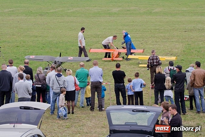 Zdjęcie w galerii na portalu naszraciborz.pl: Raciborskie air-show z dużą frekwencją wiadomości z regionu