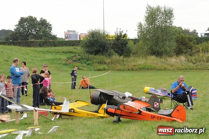 Zdjęcie w galerii na portalu naszraciborz.pl: Raciborskie air-show z dużą frekwencją wiadomości z regionu