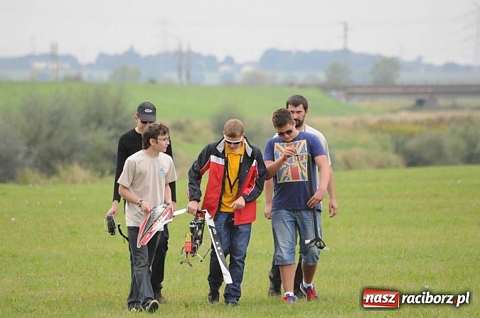 Zdjęcie w galerii na portalu naszraciborz.pl: Raciborskie air-show z dużą frekwencją wiadomości z regionu