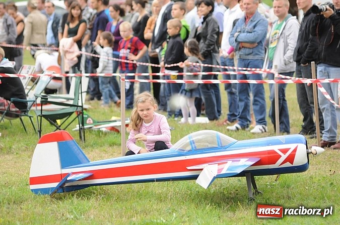 Zdjęcie w galerii na portalu naszraciborz.pl: Raciborskie air-show z dużą frekwencją wiadomości z regionu