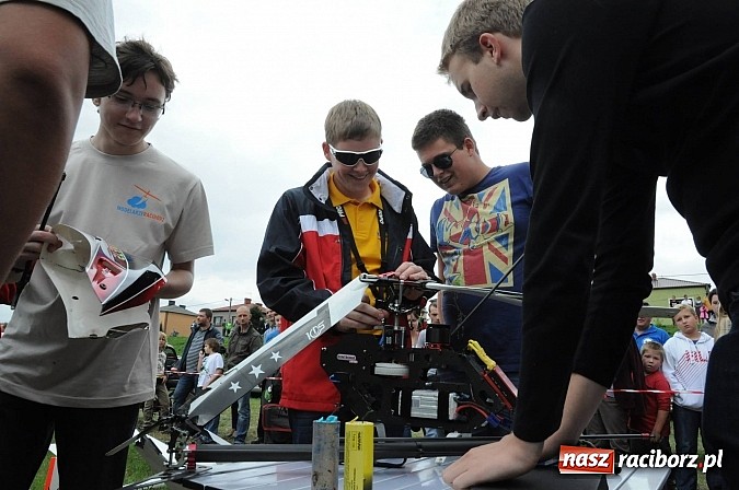 Zdjęcie w galerii na portalu naszraciborz.pl: Raciborskie air-show z dużą frekwencją wiadomości z regionu