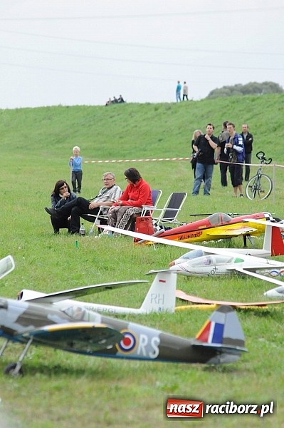 Zdjęcie w galerii na portalu naszraciborz.pl: Raciborskie air-show z dużą frekwencją wiadomości z regionu