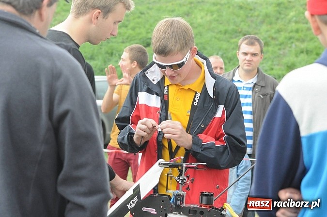 Zdjęcie w galerii na portalu naszraciborz.pl: Raciborskie air-show z dużą frekwencją wiadomości z regionu