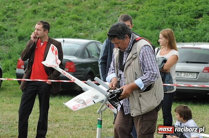 Zdjęcie w galerii na portalu naszraciborz.pl: Raciborskie air-show z dużą frekwencją wiadomości z regionu