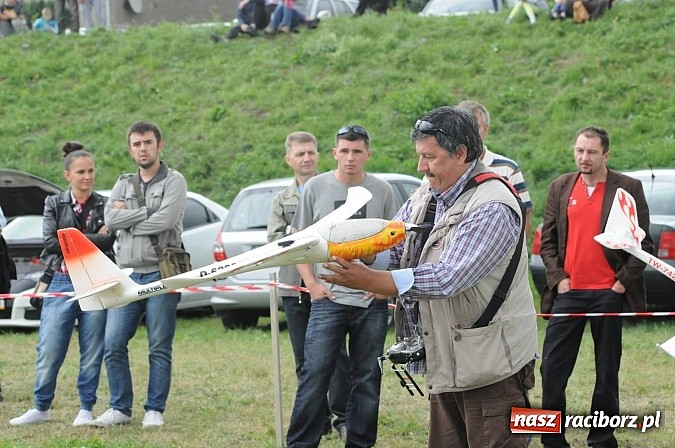 Zdjęcie w galerii na portalu naszraciborz.pl: Raciborskie air-show z dużą frekwencją wiadomości z regionu